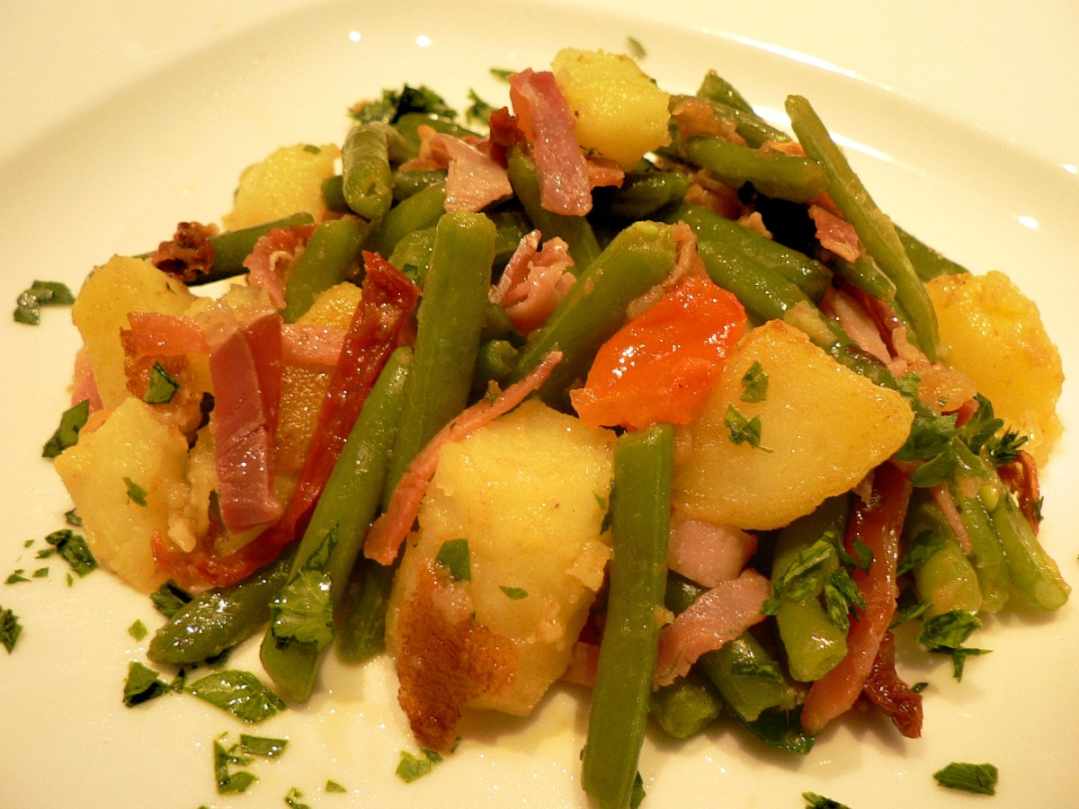 Green Beans and Potatoes