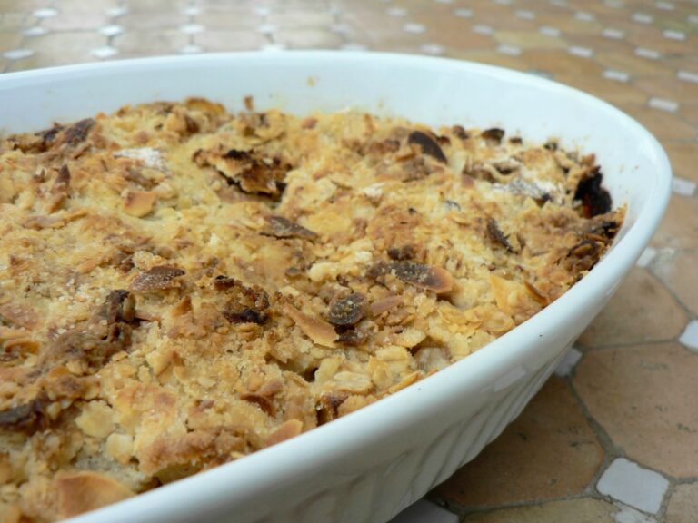 Rhubarb and Apple Crumble