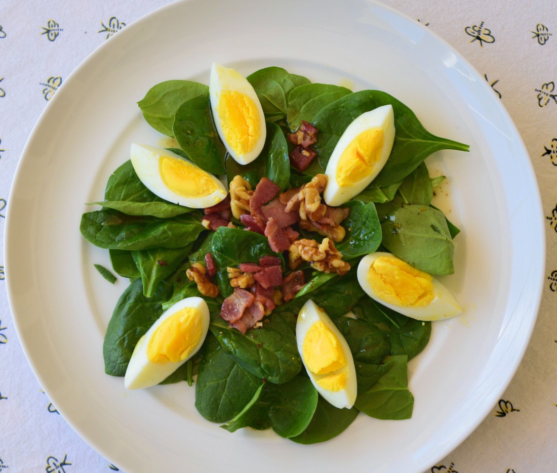 Spinach Salad with Bacon, Eggs and Roasted Walnuts Recipe