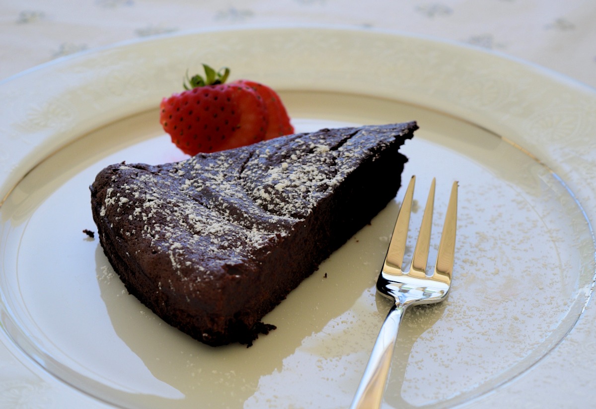 The 15 Minute Chocolate Cake Recipe