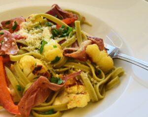 Spinach Fettuccine with roasted Cauliflower and Peppers Recipe
