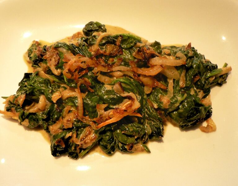 Spinach with Caramelized Onions – Flexitarian Kitchen