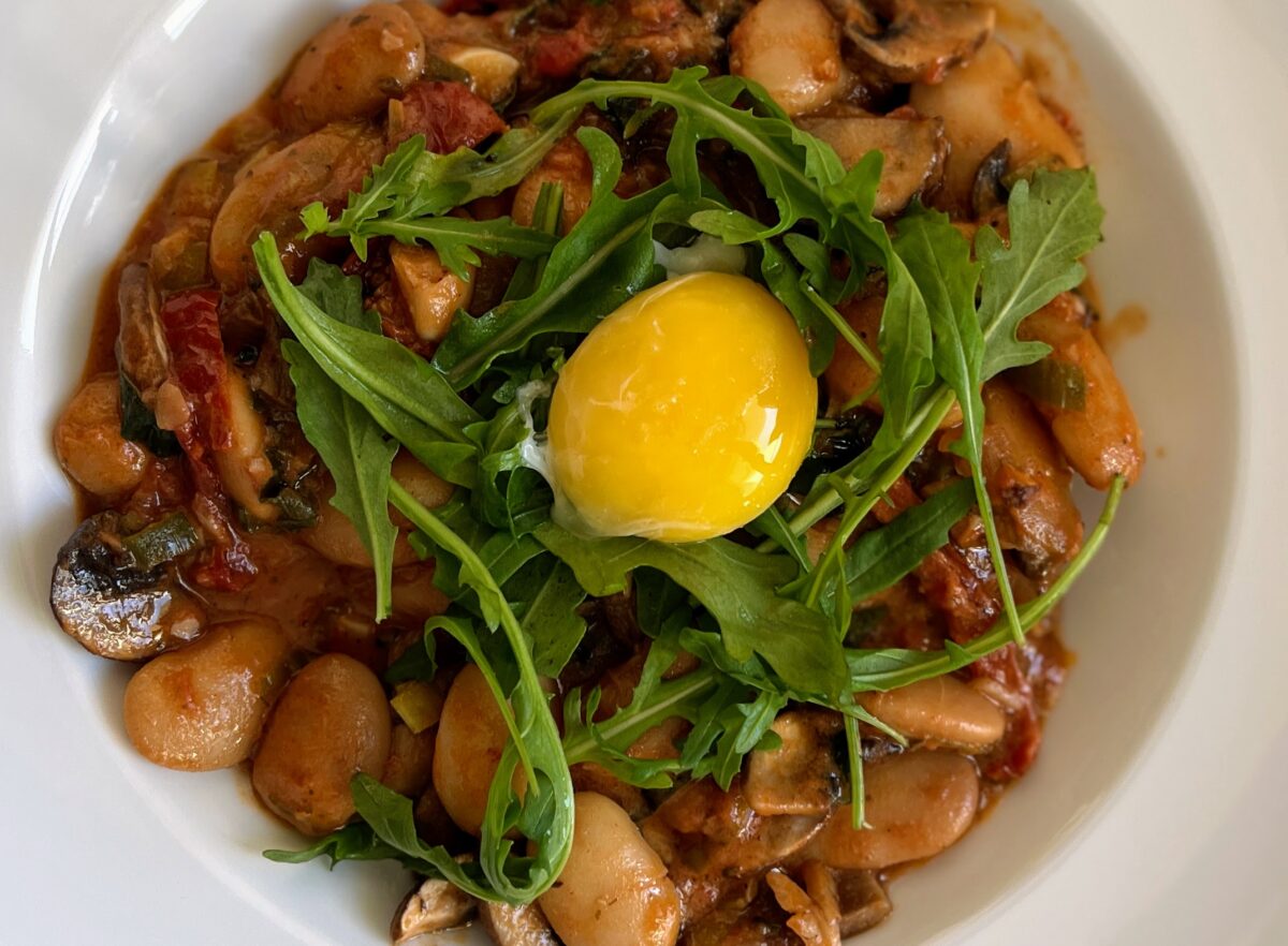 Butter Beans with Sun-dried Tomatoes and Leeks