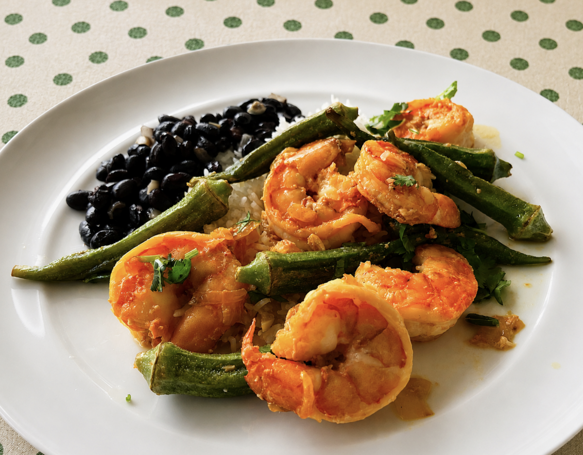 Spicy Shrimps with Okra and Black Beans
